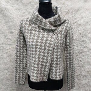 Ellen Tracy Women's Beige and White Houndstooth Wool Blend Knit Sweater Jacket
